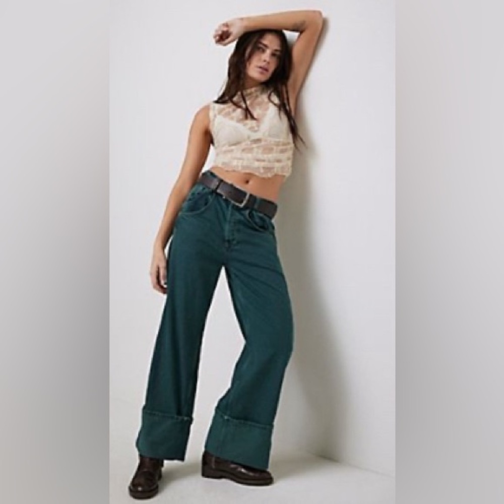 NWT We The Free Final Countdown Cuffed
Low-Rise Jeans